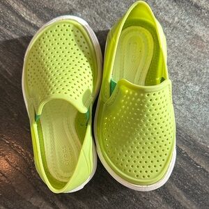 CROCS Kids Water Shoes - Neon Yellow